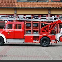 Historisch - Drehleiterfahrzeug DL18