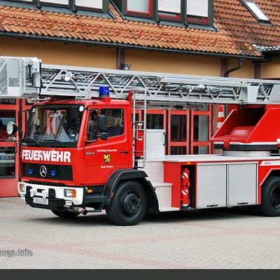 Ausgemustert - Drehleiter mit Korb