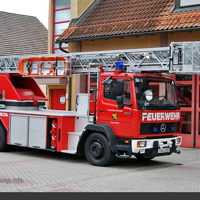 Ausgemustert - Drehleiter mit Korb