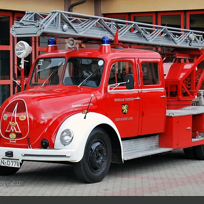 Historisch - Drehleiterfahrzeug DL18